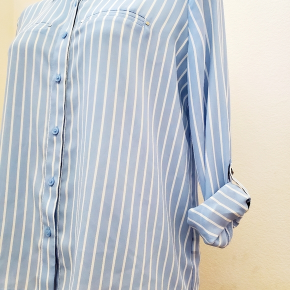 Women's Apt. 9® Convertible Button Tab Blue & White Blouses Size Petite Medium - Picture 5 of 14